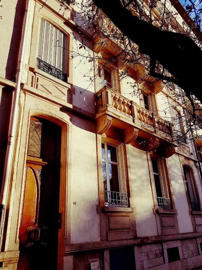 B&B Un Lit Sous Les Etoiles Nancy Luaran gambar